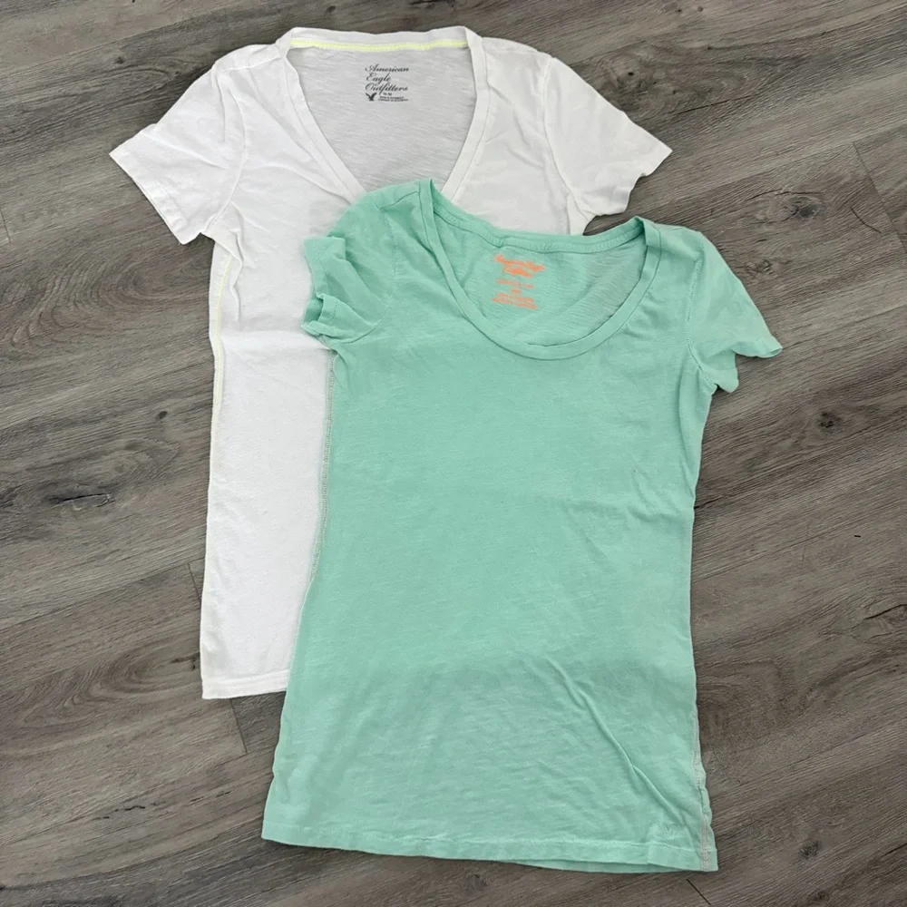 American Eagle Mint Green and White T-Shirts - Picture 1 of 2